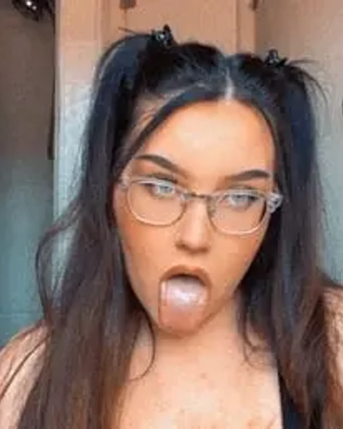 Ari OnlyFans photo 1