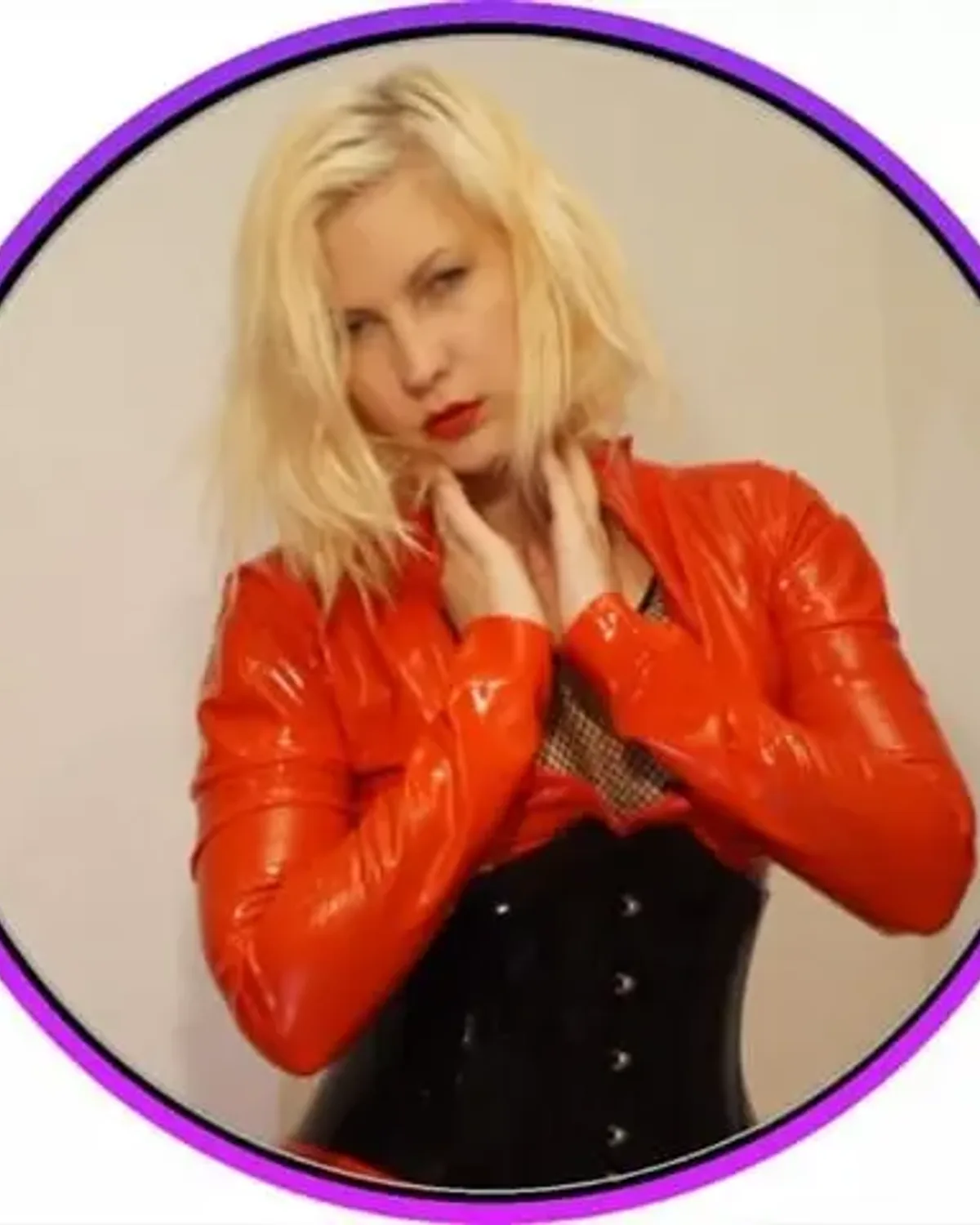 🇧🇻queenrubber OnlyFans photo 1