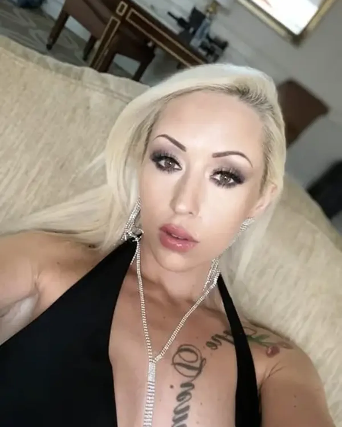 Christinashine OnlyFans photo 1