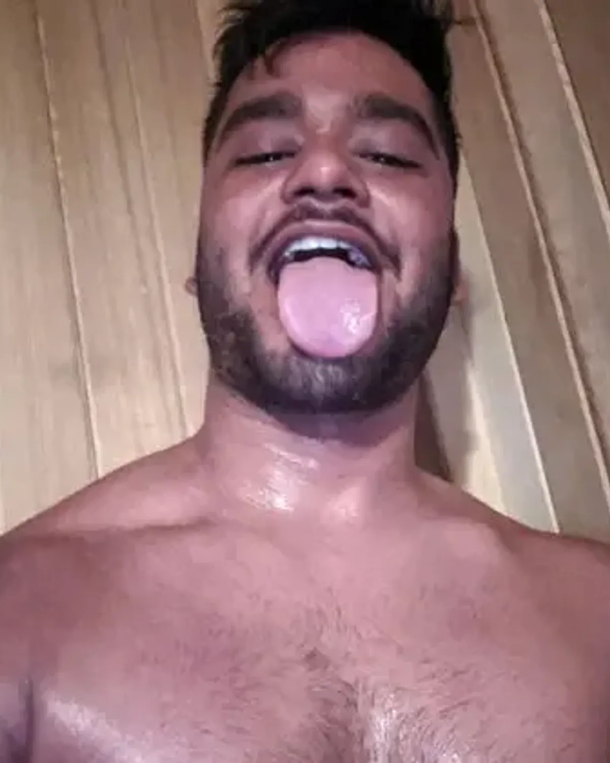 Joshua Lewis ๐ B/g Page OnlyFans photo 1