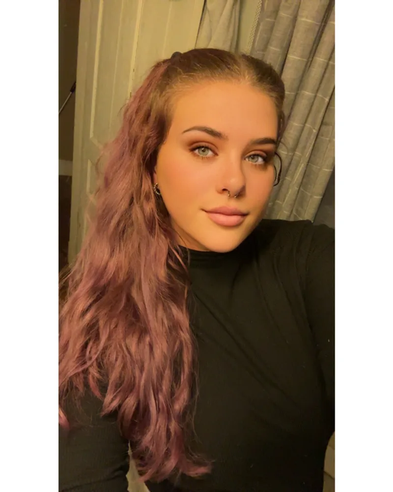 Lola Leigh