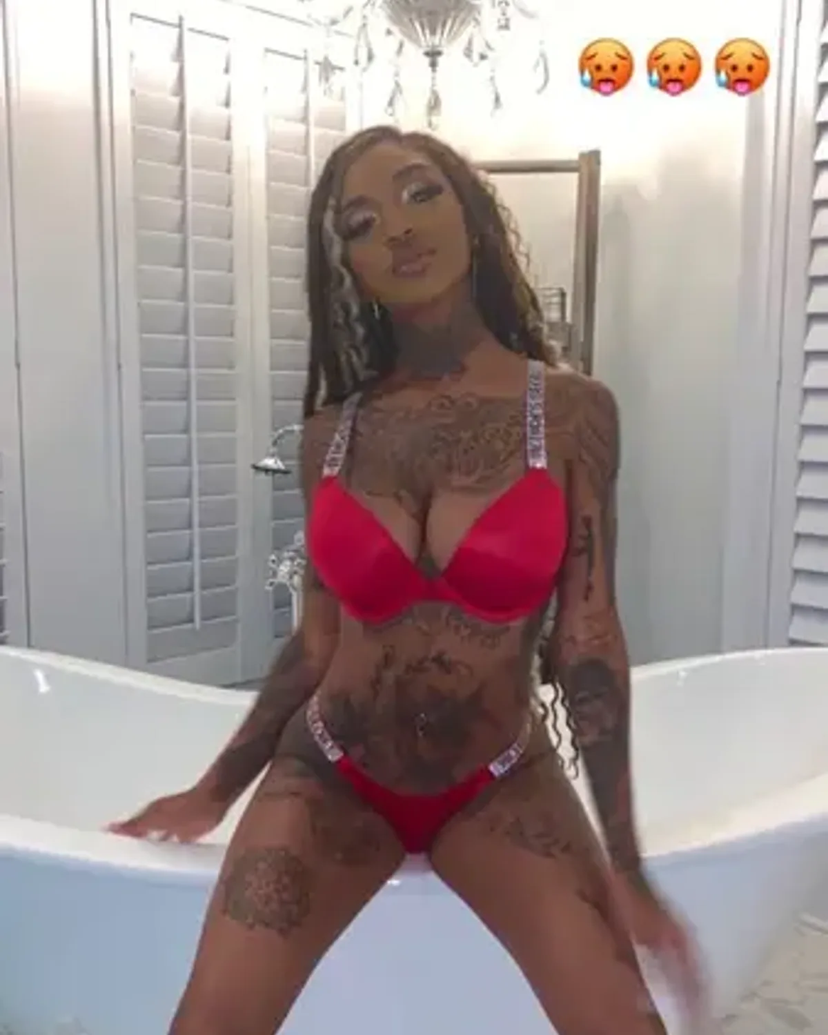 ENCHANTING OnlyFans photo 1