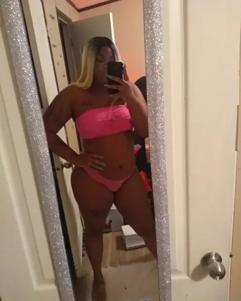 Ebonyhotwife