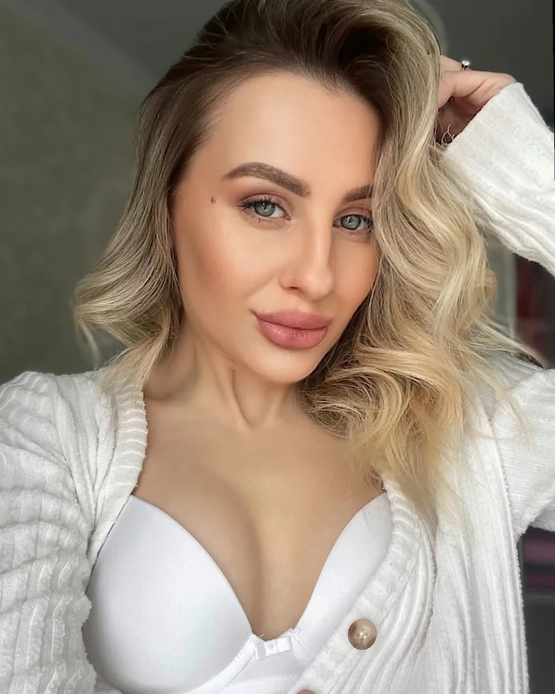 🥛𝐕𝐢𝐝𝐞𝐨 𝐂𝐚𝐥𝐥 𝐍𝐎𝐖🥛 Polina Is Wet 💦