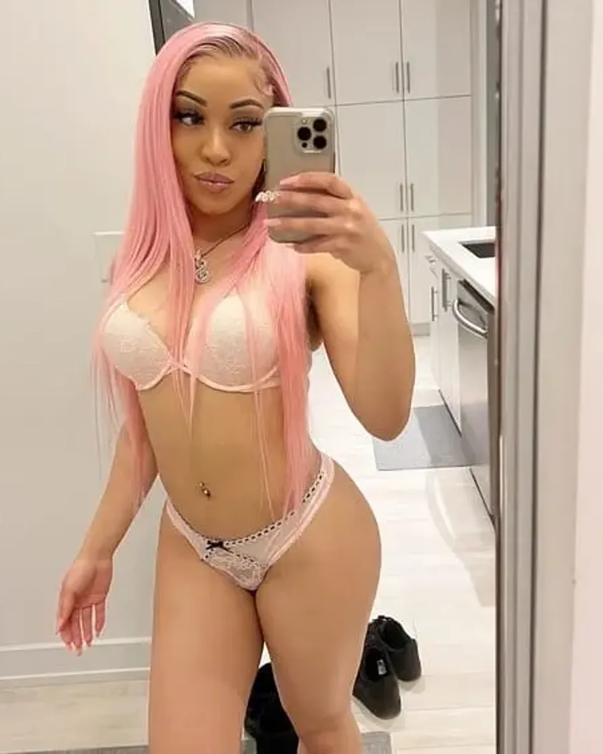 Sisibanana🤍 OnlyFans photo 1