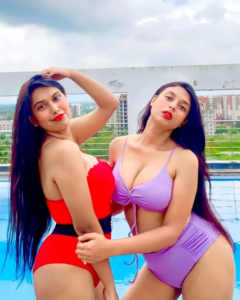 Sanna And Selena