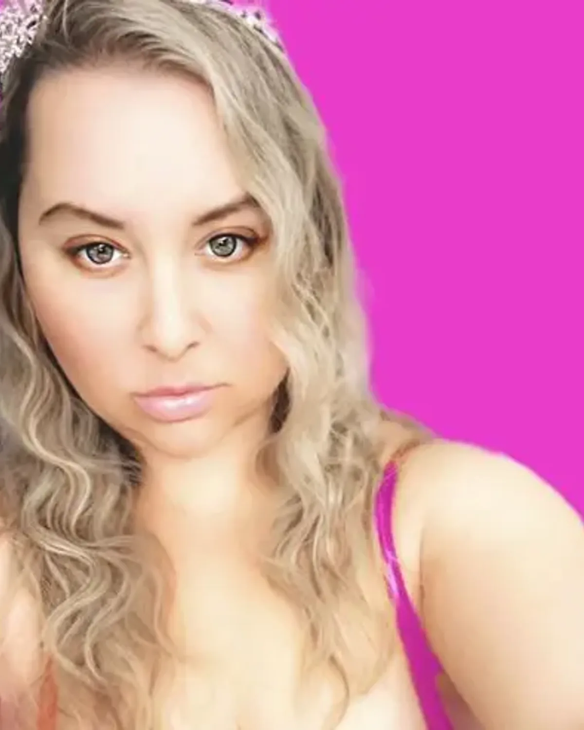 GODDESS FARTS - FART FETISH OnlyFans photo 1