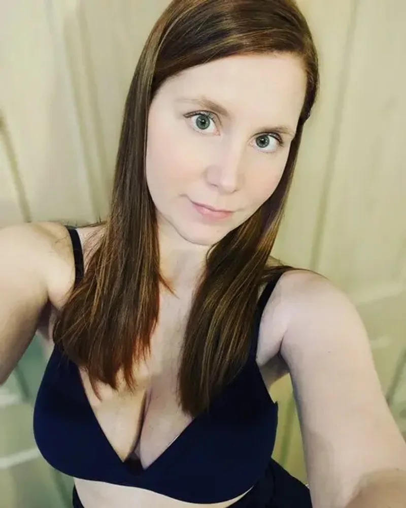 Holly Rose