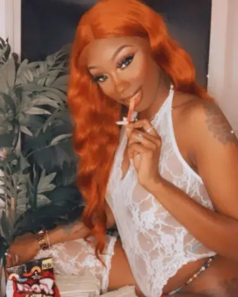 𝐀𝐯𝐚 𝐅𝐨𝐱𝐱 🍑