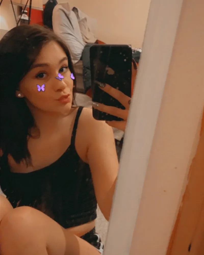 Raelynn CM