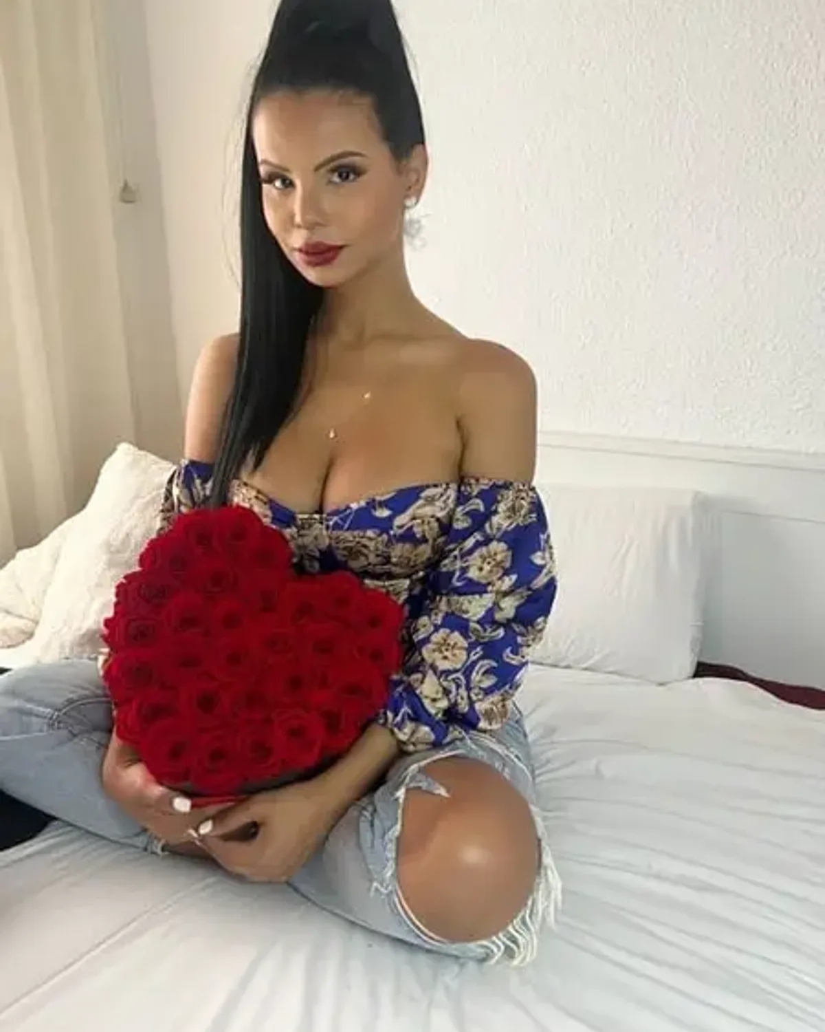Bella🍑/ Pussy/ Ass/party🍭☔️ OnlyFans photo 1