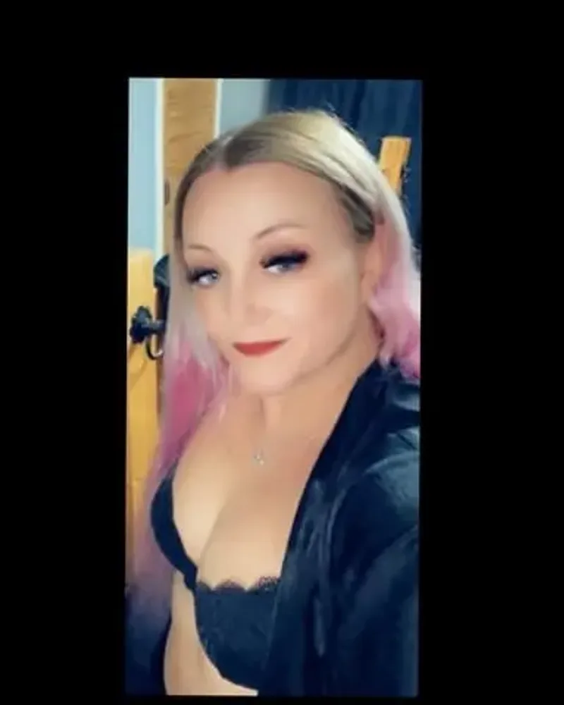 Petite Polly