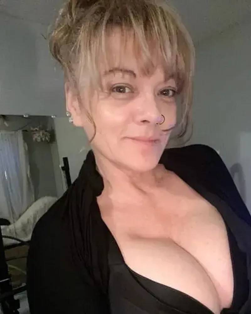 Ms Betty B : MIDWEST 😎