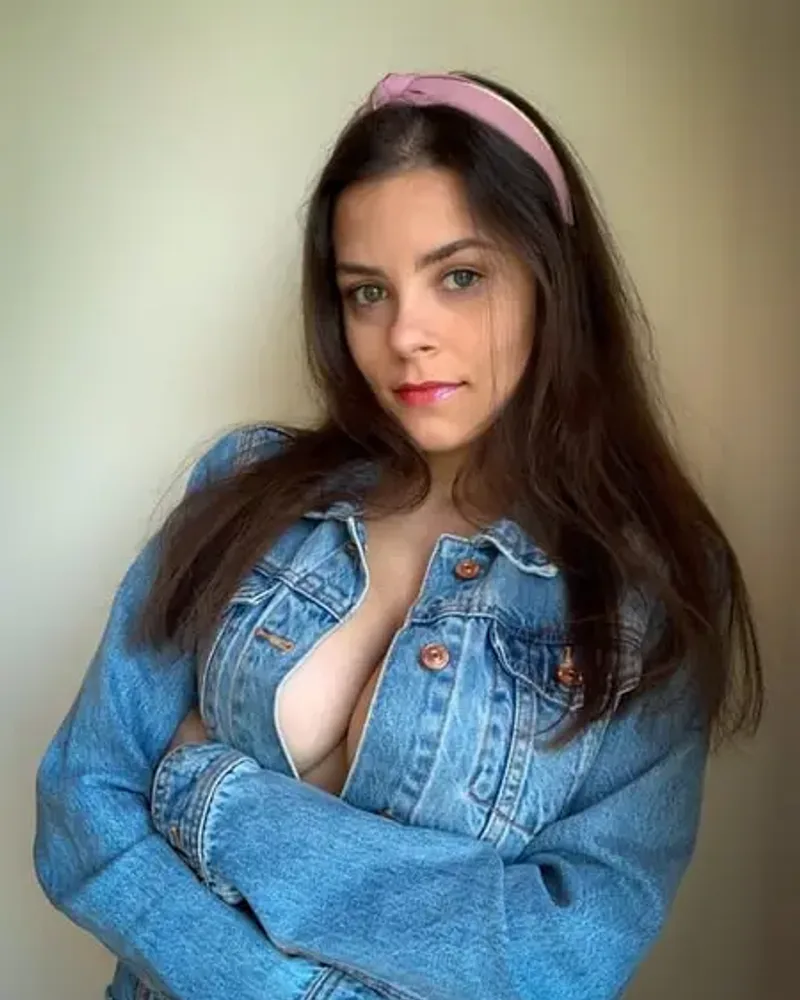 🍒lena Bartos