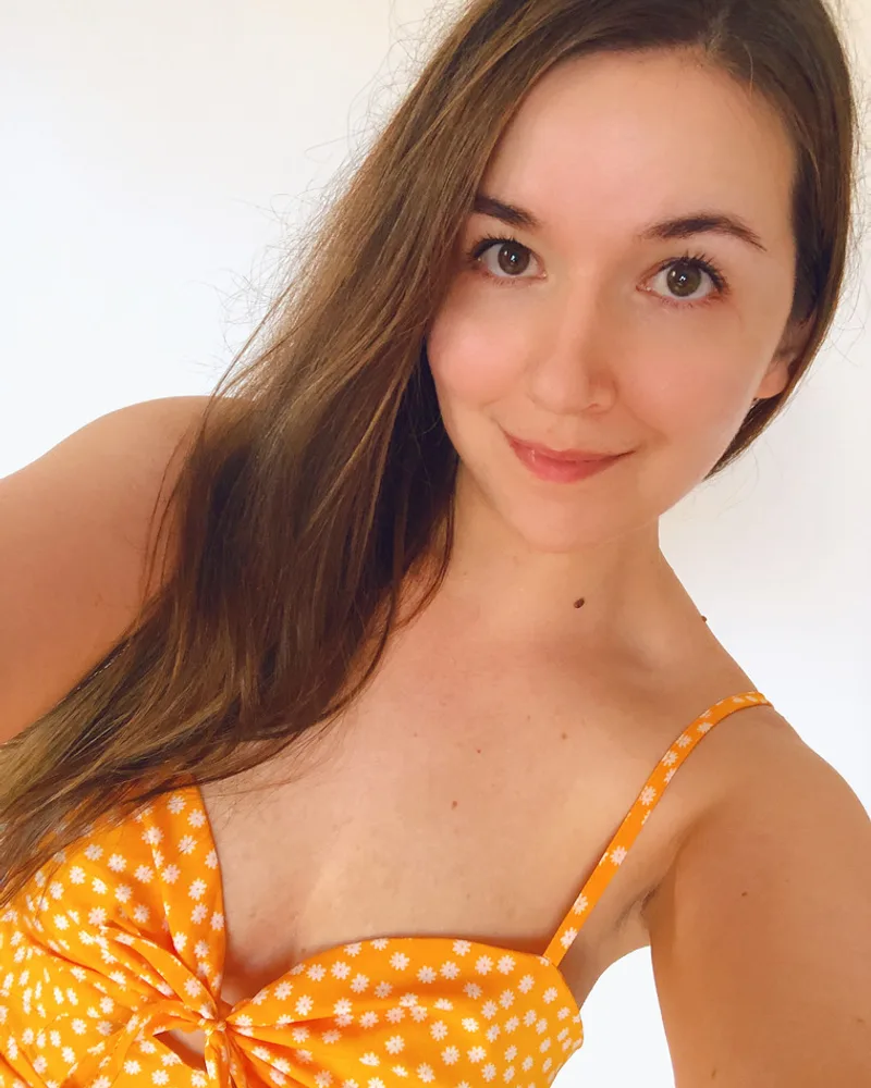 Leah 💕 Hairy Pussy