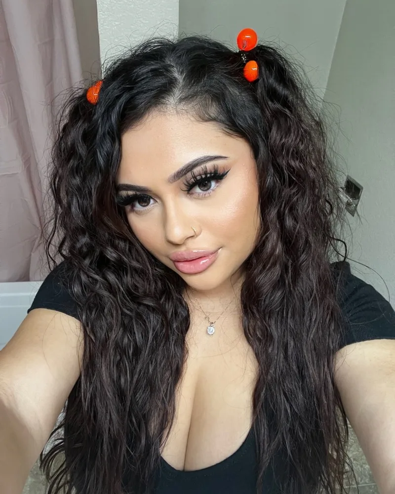 Yessenia Loch