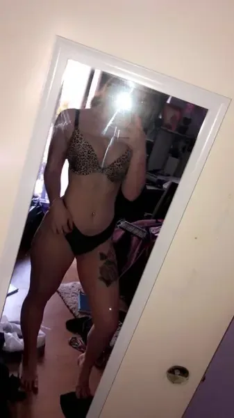 alexis_ivy