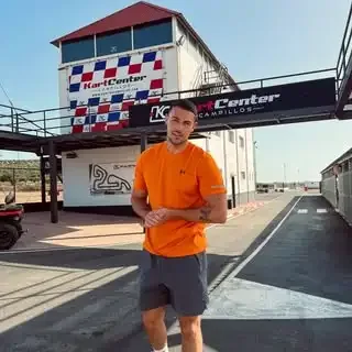 ᴀɴᴅʀᴇᴡ
