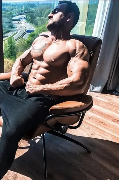 antonioricky10