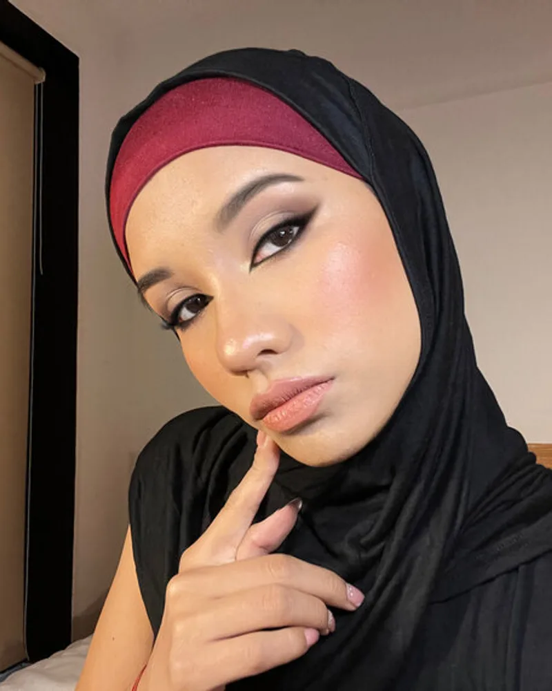 18 YEAR OLD HIJABI ☪️ FREE PAGE