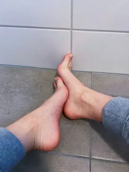 beckybooktoes