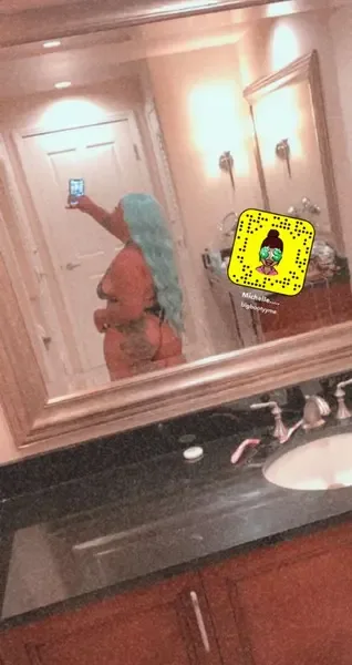 bigbootyyshelley