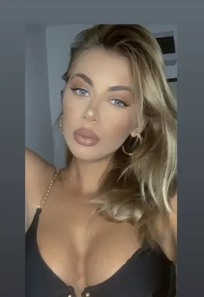 blueeyeslexy