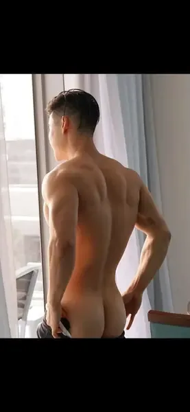 bustybrucelee