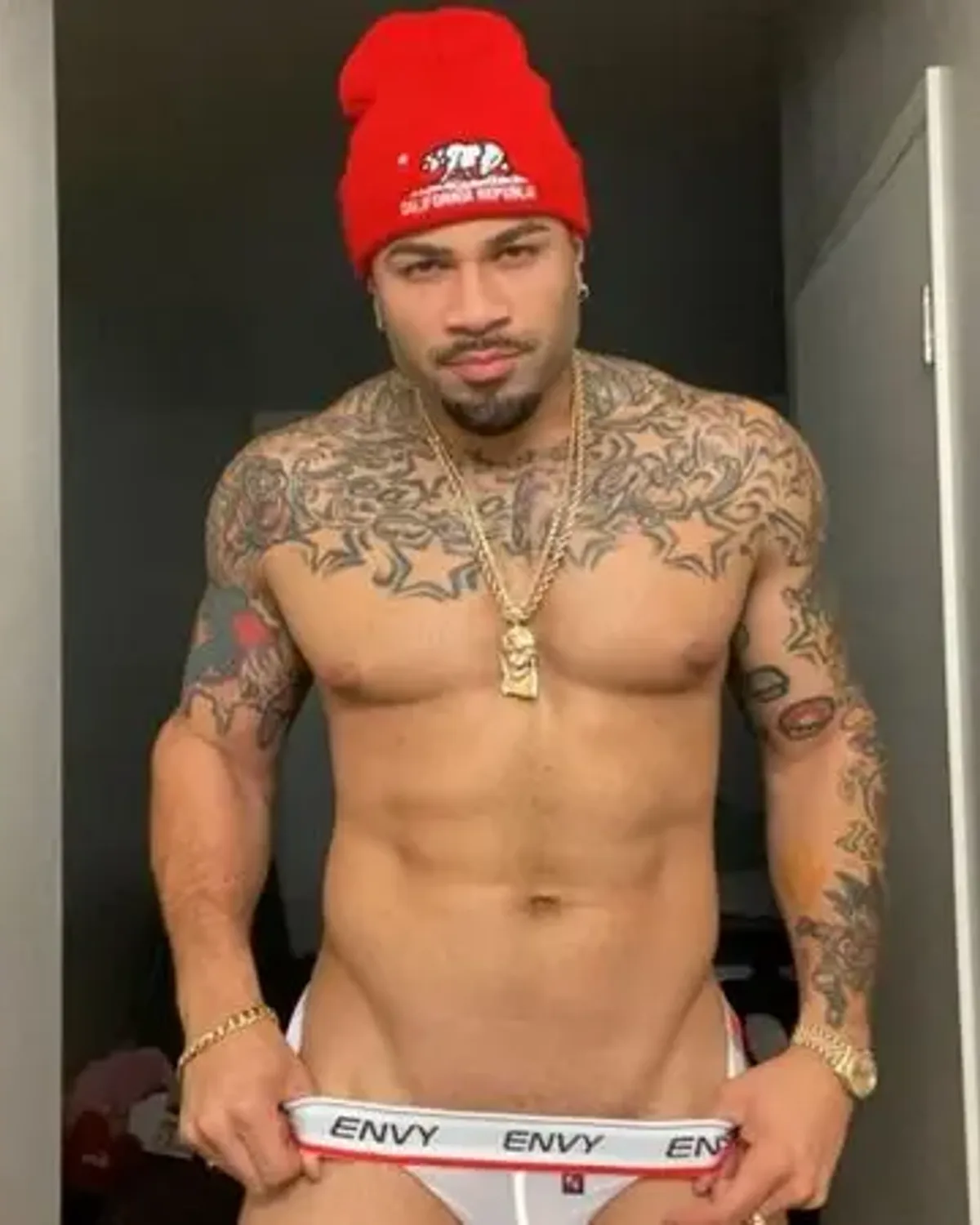 Kingcharmingglaze OnlyFans photo 1