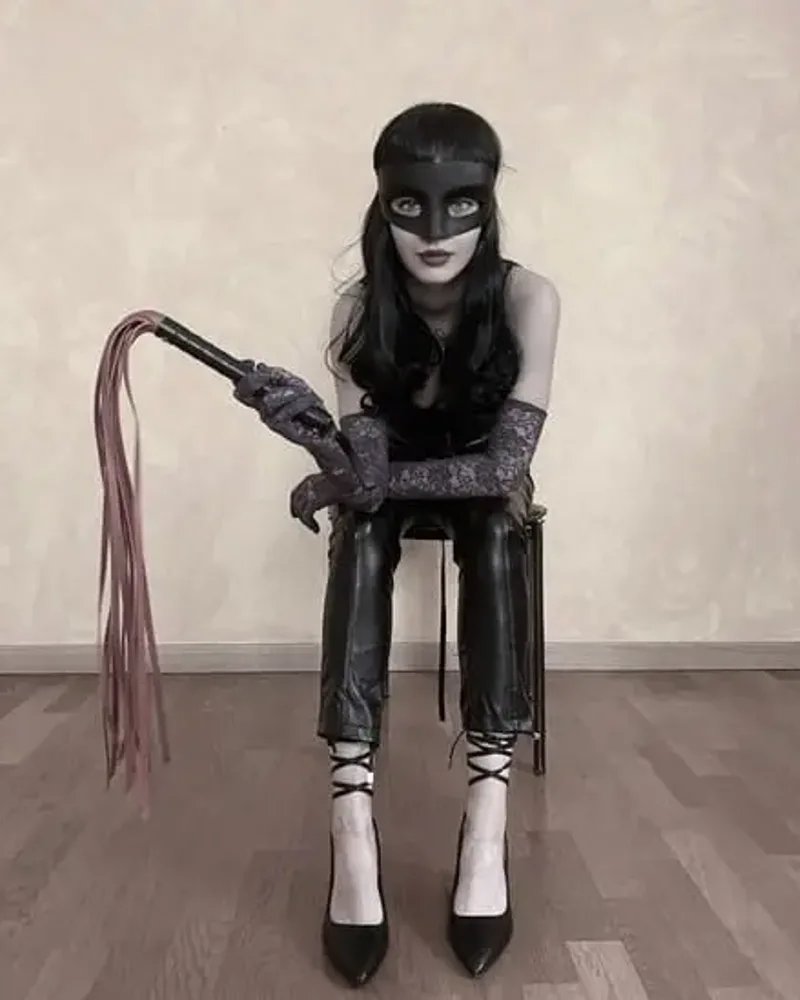 Mistress Ambra
