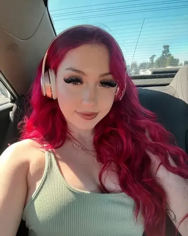 Arietta Adams🍓best REDHEAD ON Of🟢 ACTIVE