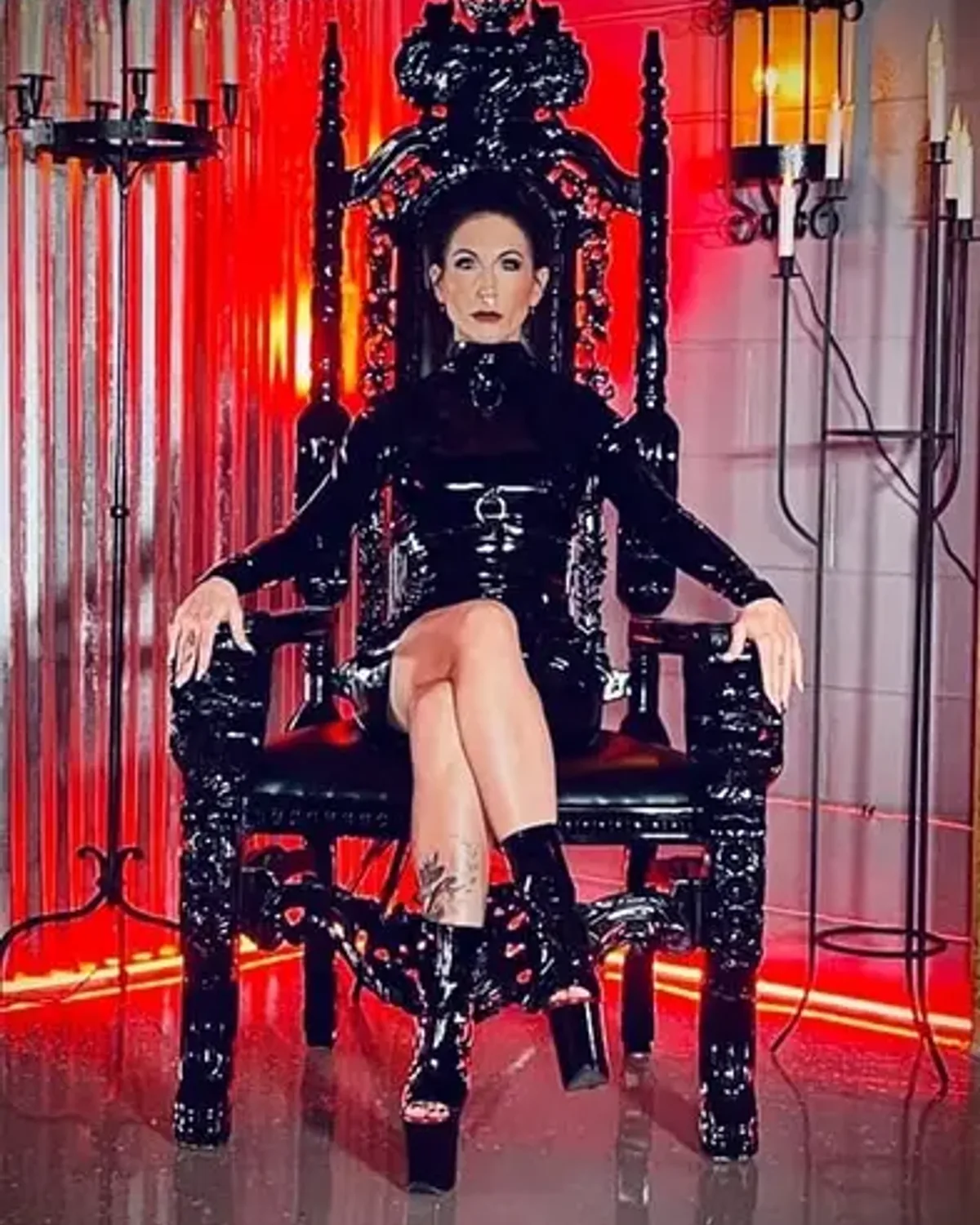 Temptress Raven Eve OnlyFans photo 1