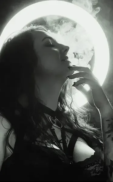 devilsdarling