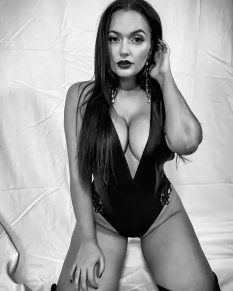 Shea Foxxx Official