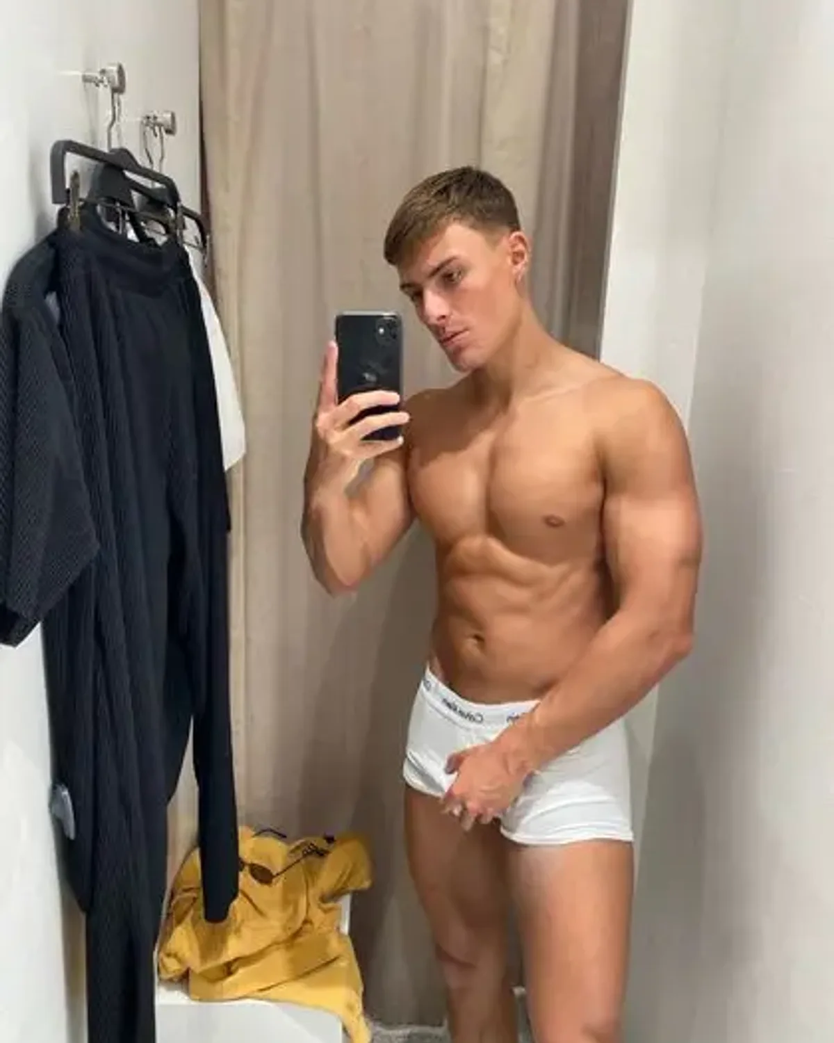 JUICY JAMES π OnlyFans photo 1