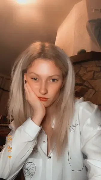 Ella Ren