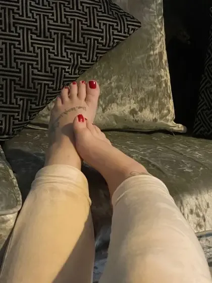 ellas2feet