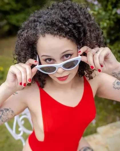 ellaxblair