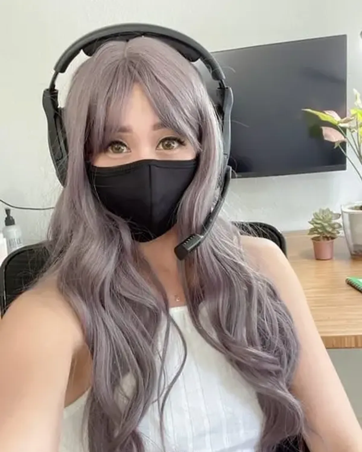 Alice - Petite Yoga Girl ๐ง๐ปโโ๏ธ OnlyFans photo 1