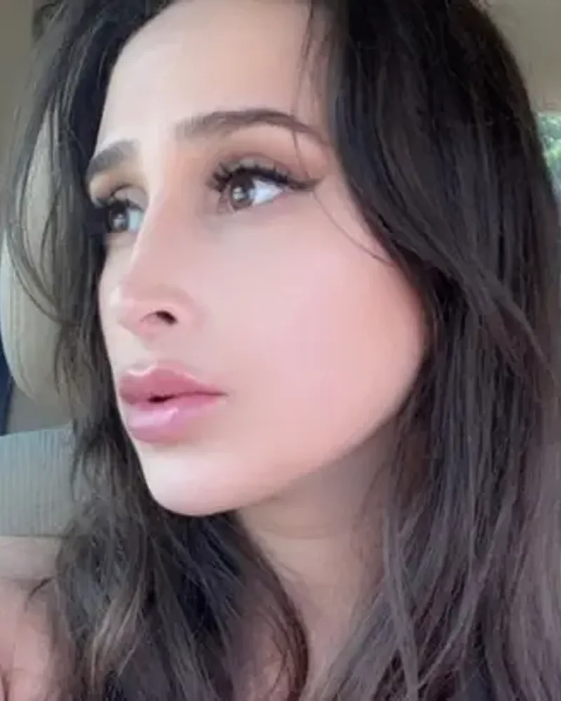 ♡ Ashley Adams ♡