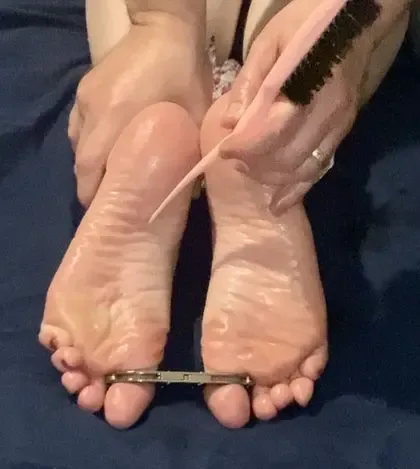 footfondling