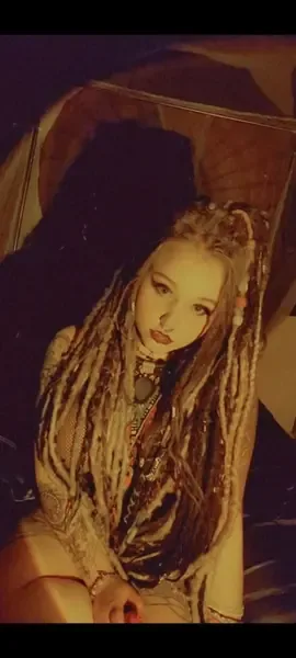 gothicqueenofuwu