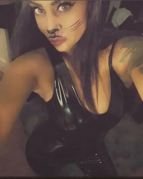 headphonesgirl