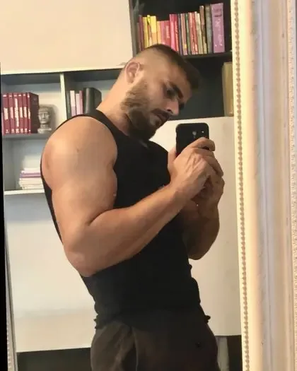 hotguy.17