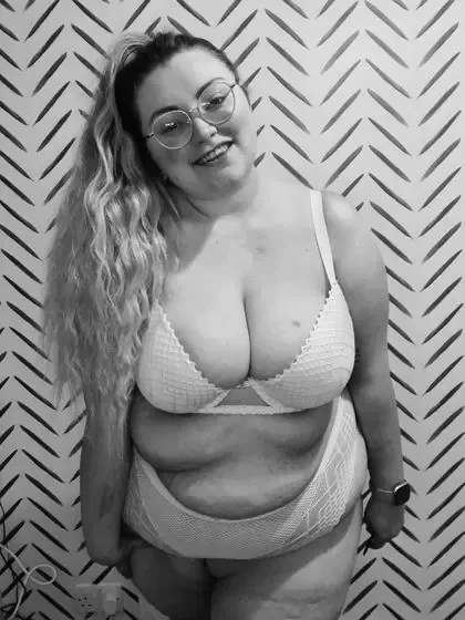 kinkyxcurves