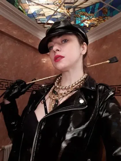 ladymayadomina