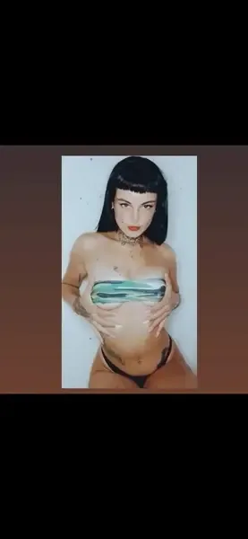 ladymomoxxx