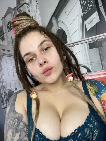 lana_crystal