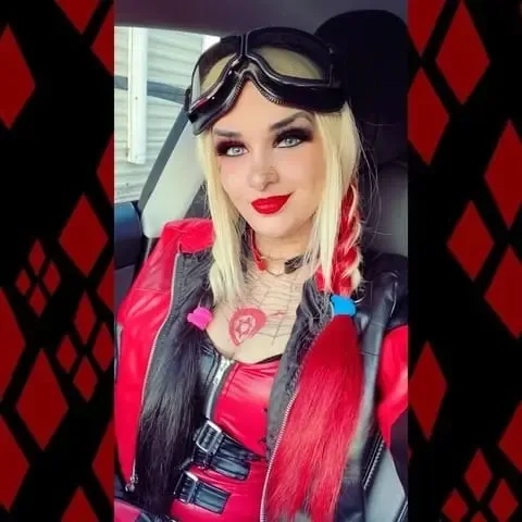 lewdghostgirl