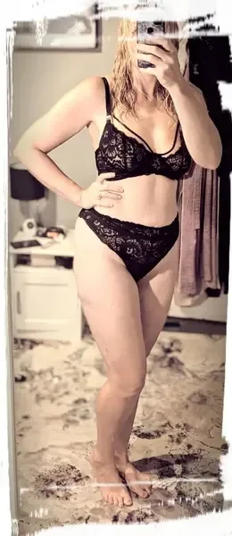 longleggeddizzyblonde
